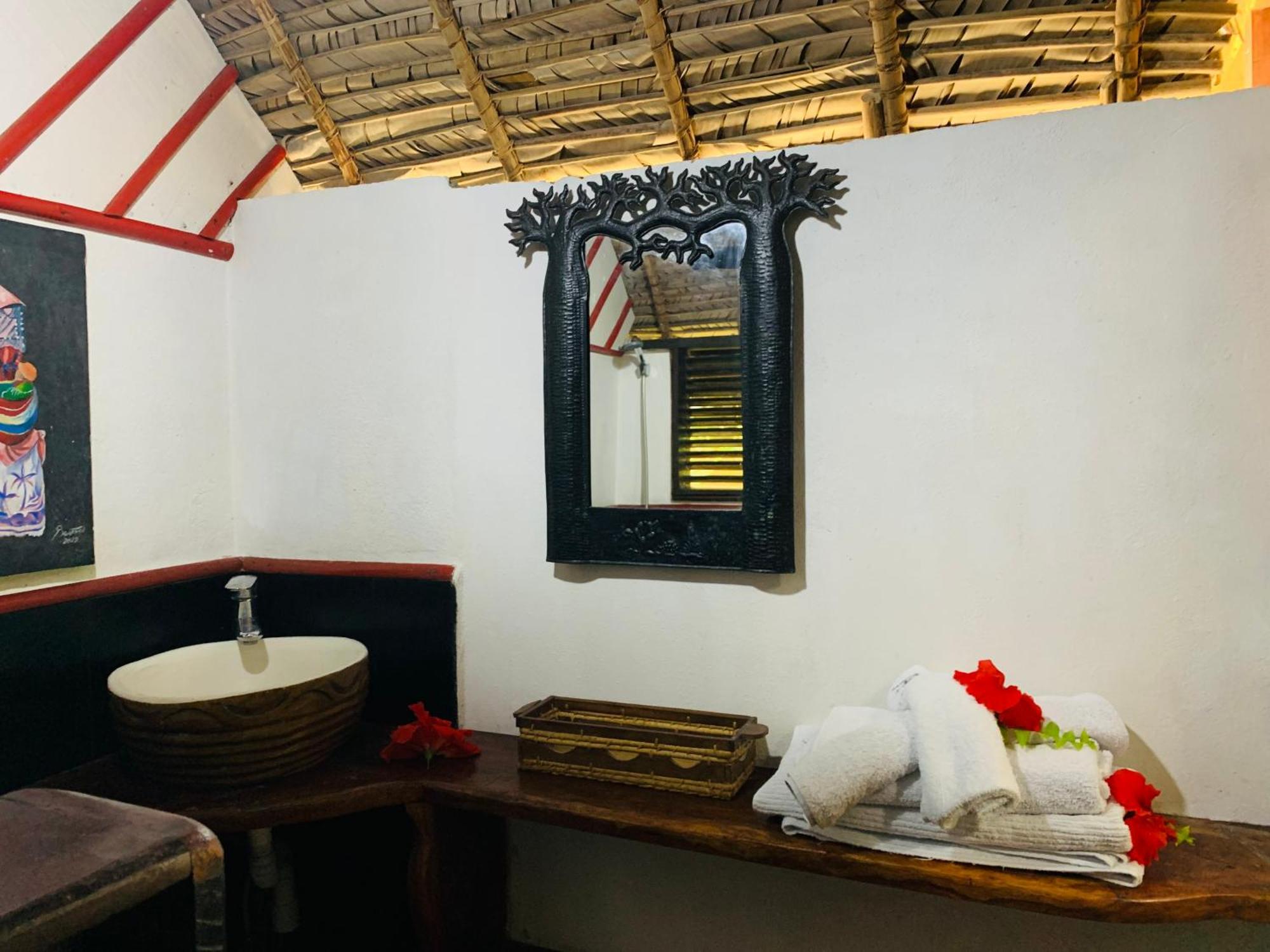 Analatsara Eco Lodge Ile aux Nattes Екстериор снимка