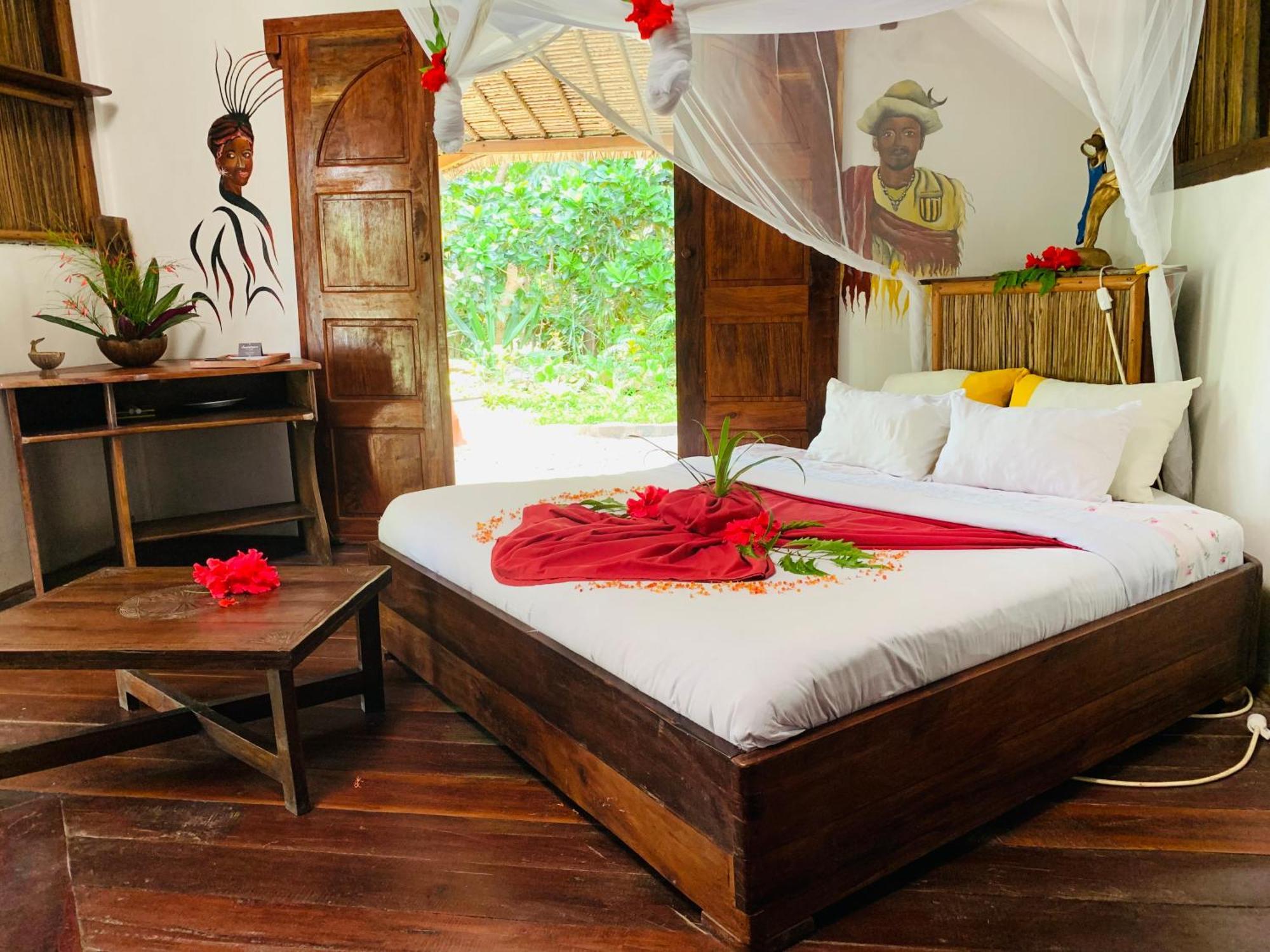 Analatsara Eco Lodge Ile aux Nattes Екстериор снимка